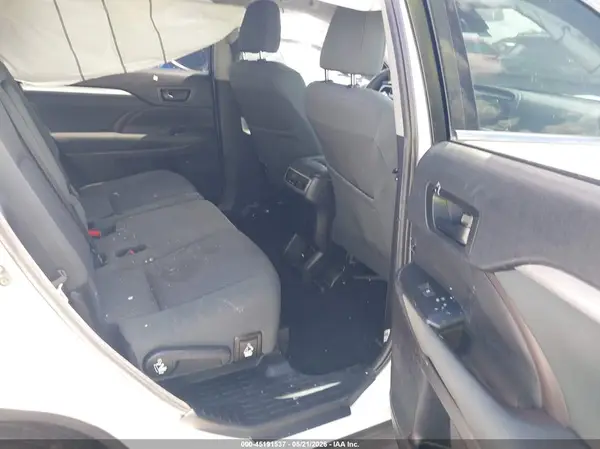 5TDZARFH2KS051831 2019 TOYOTA HIGHLANDER - Image 8