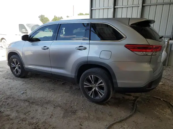 5TDZARFH2KS053417 2019 TOYOTA HIGHLANDER - Image 2