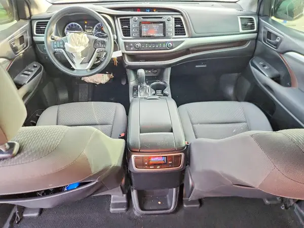 5TDZARFH2KS053773 2019 TOYOTA HIGHLANDER - Image 8