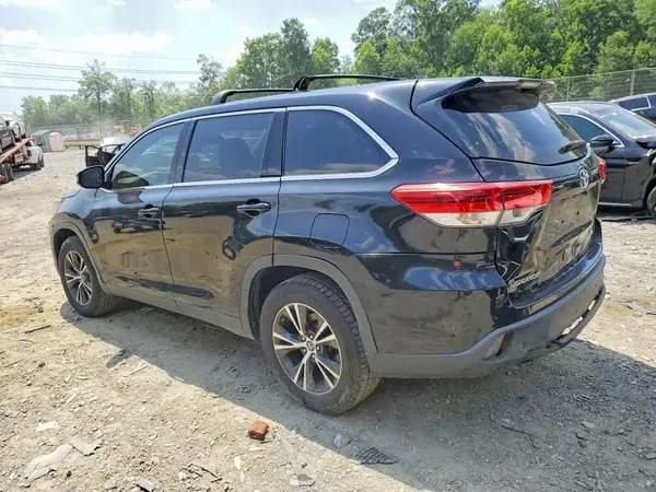 5TDZARFH2KS054177 2019 TOYOTA HIGHLANDER - Image 2