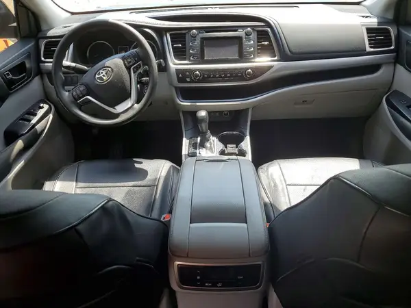 5TDZARFH2KS054177 2019 TOYOTA HIGHLANDER - Image 8