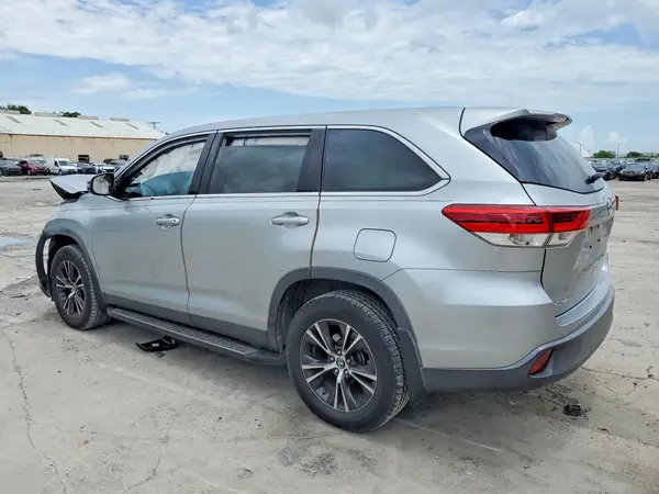 5TDZARFH2KS055393 2019 TOYOTA HIGHLANDER - Image 2