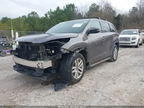 5TDZARFH3GS017632 2016 TOYOTA HIGHLANDER - Image 2