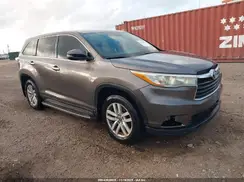 5TDZARFH3GS020613 2016 TOYOTA HIGHLANDER