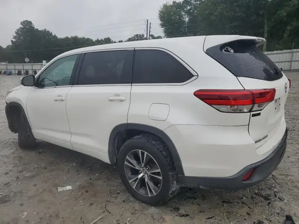 5TDZARFH3HS024128 2017 TOYOTA HIGHLANDER - Image 2