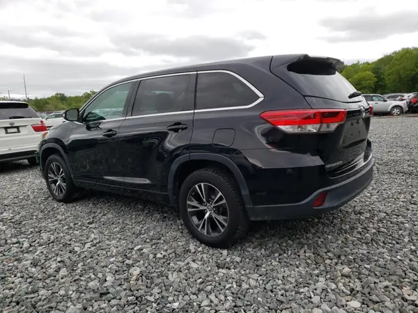 5TDZARFH3HS025019 2017 TOYOTA HIGHLANDER - Image 2