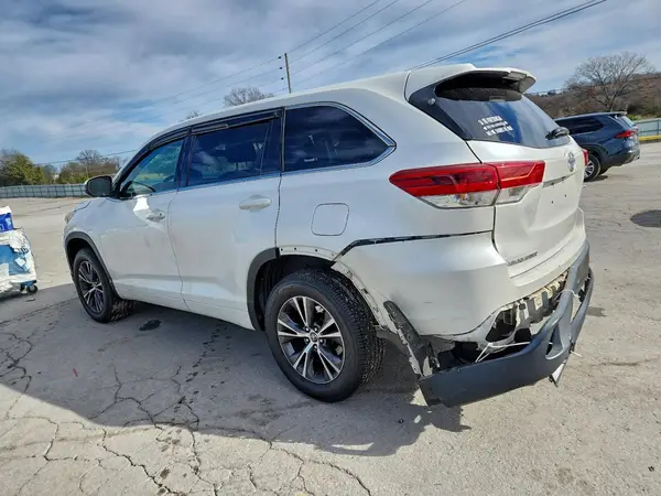 5TDZARFH3HS025540 2017 TOYOTA HIGHLANDER - Image 2