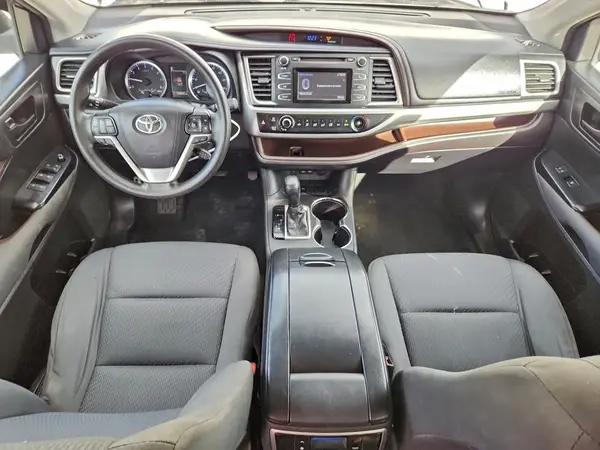 5TDZARFH3HS025540 2017 TOYOTA HIGHLANDER - Image 8