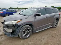 5TDZARFH3HS025960 2017 TOYOTA HIGHLANDER
