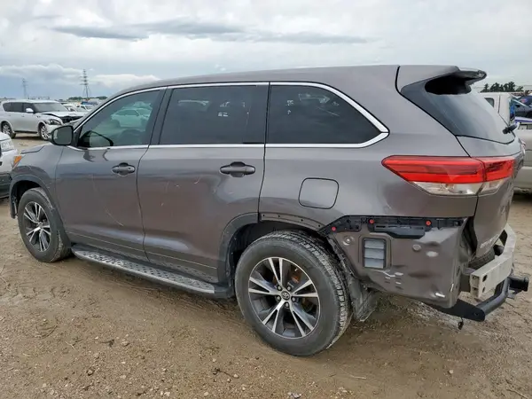 5TDZARFH3HS025960 2017 TOYOTA HIGHLANDER - Image 2