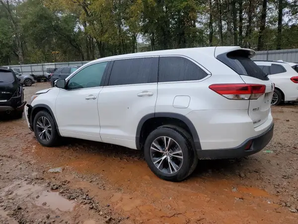 5TDZARFH3HS026185 2017 TOYOTA HIGHLANDER - Image 2