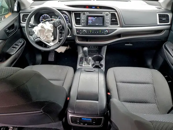 5TDZARFH3HS026185 2017 TOYOTA HIGHLANDER - Image 8