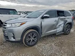 5TDZARFH3HS031452 2017 TOYOTA HIGHLANDER