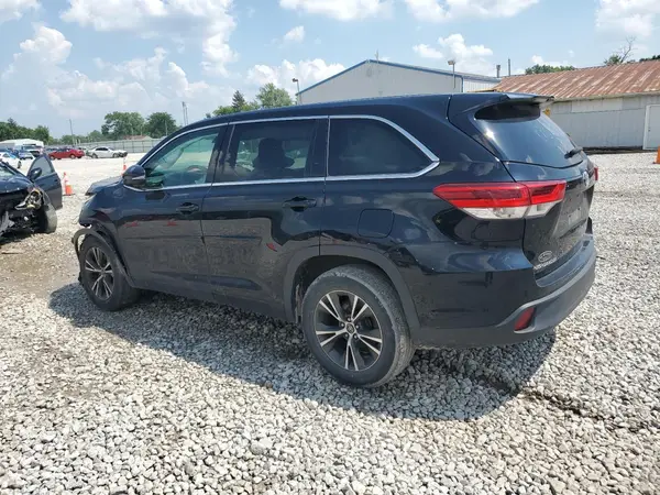 5TDZARFH3HS031662 2017 TOYOTA HIGHLANDER - Image 2