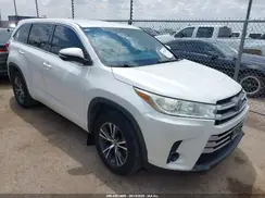 5TDZARFH3HS032360 2017 TOYOTA HIGHLANDER