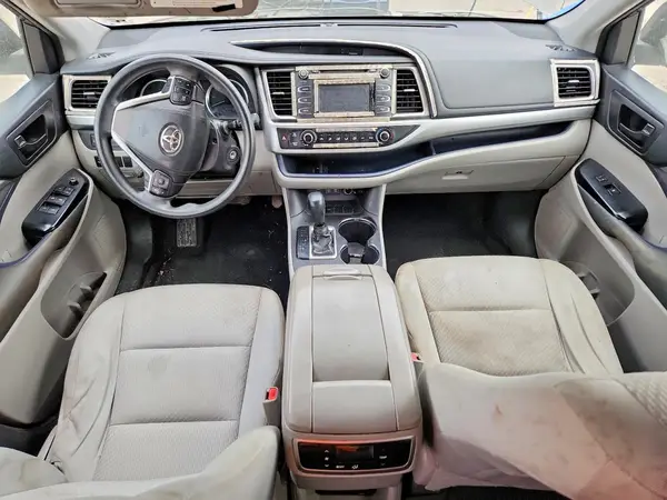 5TDZARFH3JS034471 2018 TOYOTA HIGHLANDER - Image 8