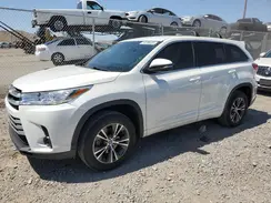 5TDZARFH3JS034552 2018 TOYOTA HIGHLANDER