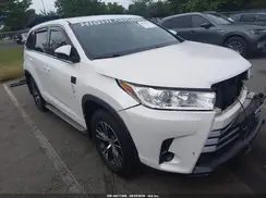 5TDZARFH3JS037192 2018 TOYOTA HIGHLANDER
