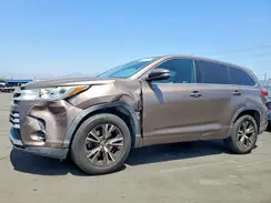 5TDZARFH3JS037290 2018 TOYOTA HIGHLANDER