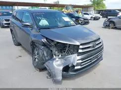 5TDZARFH3JS038892 2018 TOYOTA HIGHLANDER
