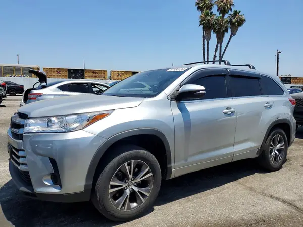 5TDZARFH3JS041162 2018 TOYOTA HIGHLANDER - Image 1