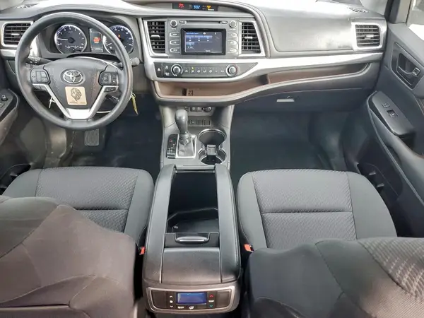 5TDZARFH3JS041694 2018 TOYOTA HIGHLANDER - Image 8