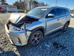 5TDZARFH3JS041856 2018 TOYOTA HIGHLANDER