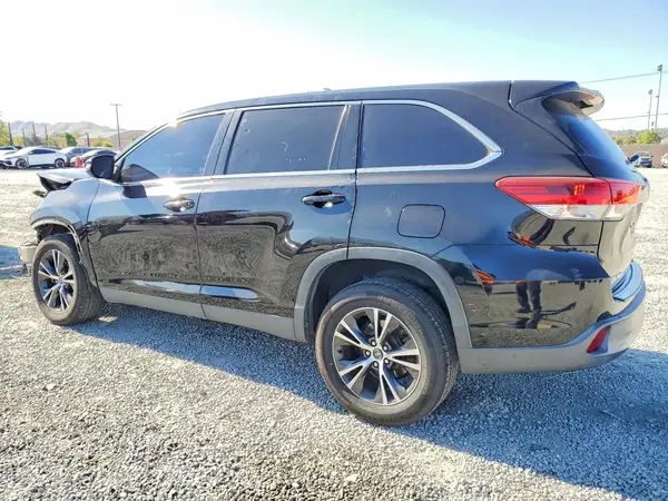 5TDZARFH3KS041938 2019 TOYOTA HIGHLANDER - Image 2
