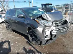 5TDZARFH3KS042684 2019 TOYOTA HIGHLANDER
