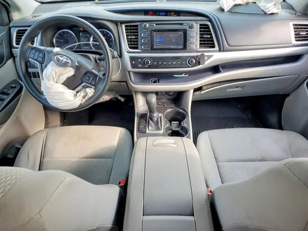 5TDZARFH3KS043608 2019 TOYOTA HIGHLANDER - Image 8