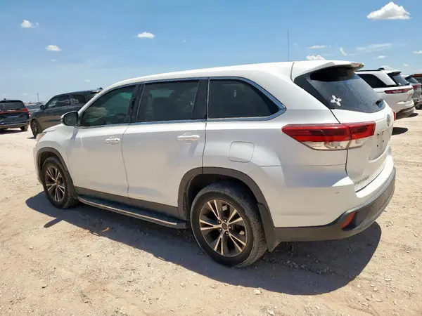 5TDZARFH3KS044323 2019 TOYOTA HIGHLANDER - Image 2