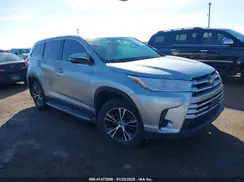 5TDZARFH3KS046699 2019 TOYOTA HIGHLANDER