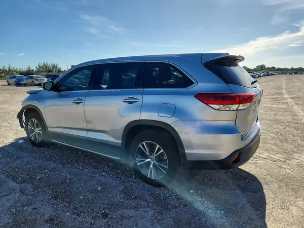 5TDZARFH3KS047464 2019 TOYOTA HIGHLANDER - Image 2