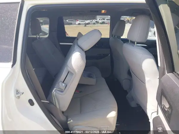 5TDZARFH3KS047612 2019 TOYOTA HIGHLANDER - Image 8