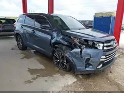 5TDZARFH3KS052017 2019 TOYOTA HIGHLANDER
