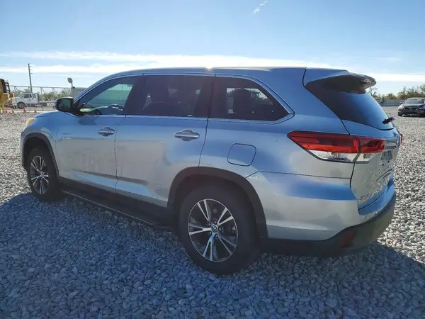 5TDZARFH3KS054396 2019 TOYOTA HIGHLANDER - Image 2