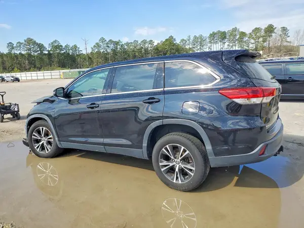 5TDZARFH3KS054950 2019 TOYOTA HIGHLANDER - Image 2