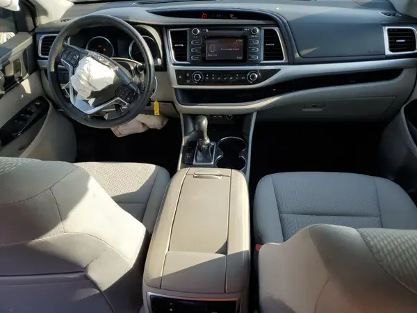 5TDZARFH3KS059260 2019 TOYOTA HIGHLANDER - Image 8