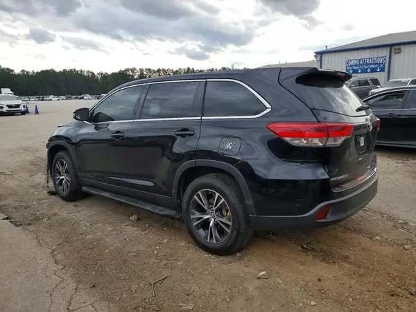 5TDZARFH3KS059386 2019 TOYOTA HIGHLANDER - Image 2