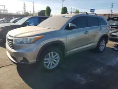 5TDZARFH4GS019180 2016 TOYOTA HIGHLANDER