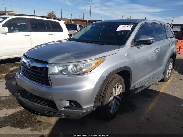 5TDZARFH4GS019213 2016 TOYOTA HIGHLANDER - Image 2