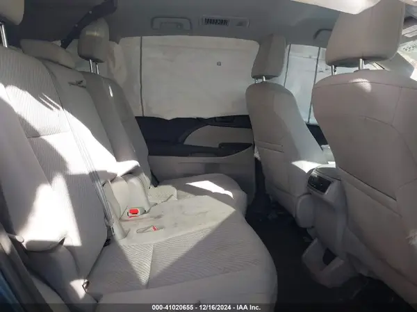5TDZARFH4HS023814 2017 TOYOTA HIGHLANDER - Image 8