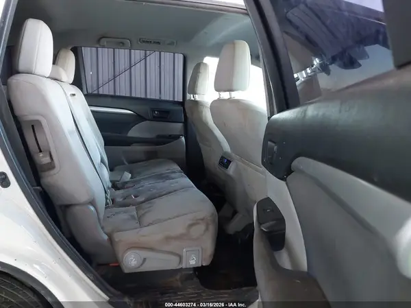 5TDZARFH4HS023862 2017 TOYOTA HIGHLANDER - Image 8