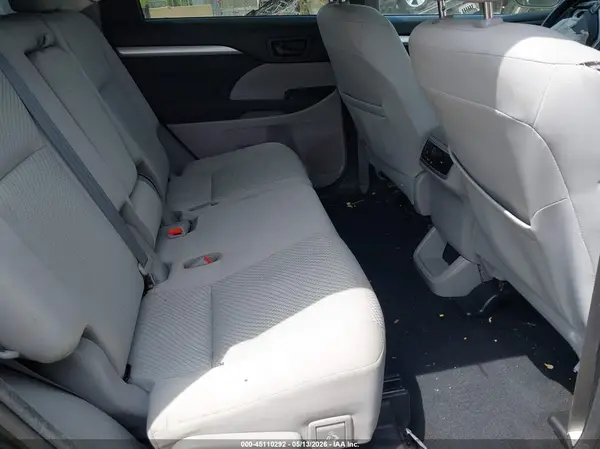 5TDZARFH4HS027006 2017 TOYOTA HIGHLANDER - Image 8