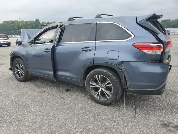 5TDZARFH4HS028401 2017 TOYOTA HIGHLANDER - Image 2