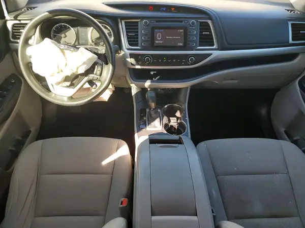 5TDZARFH4HS029421 2017 TOYOTA HIGHLANDER - Image 8
