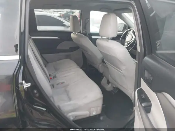 5TDZARFH4HS030519 2017 TOYOTA HIGHLANDER - Image 8