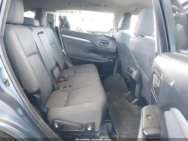 5TDZARFH4HS031010 2017 TOYOTA HIGHLANDER - Image 8