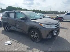 5TDZARFH4HS031816 2017 TOYOTA HIGHLANDER