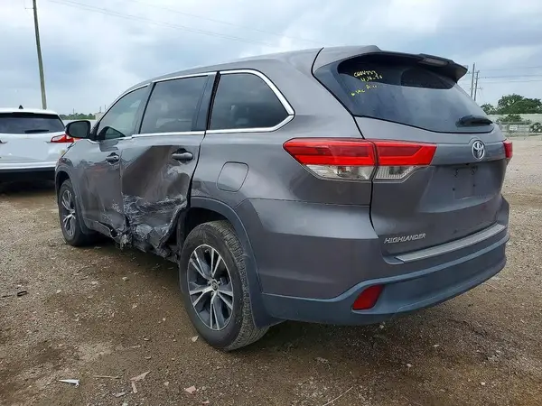 5TDZARFH4HS032030 2017 TOYOTA HIGHLANDER - Image 2